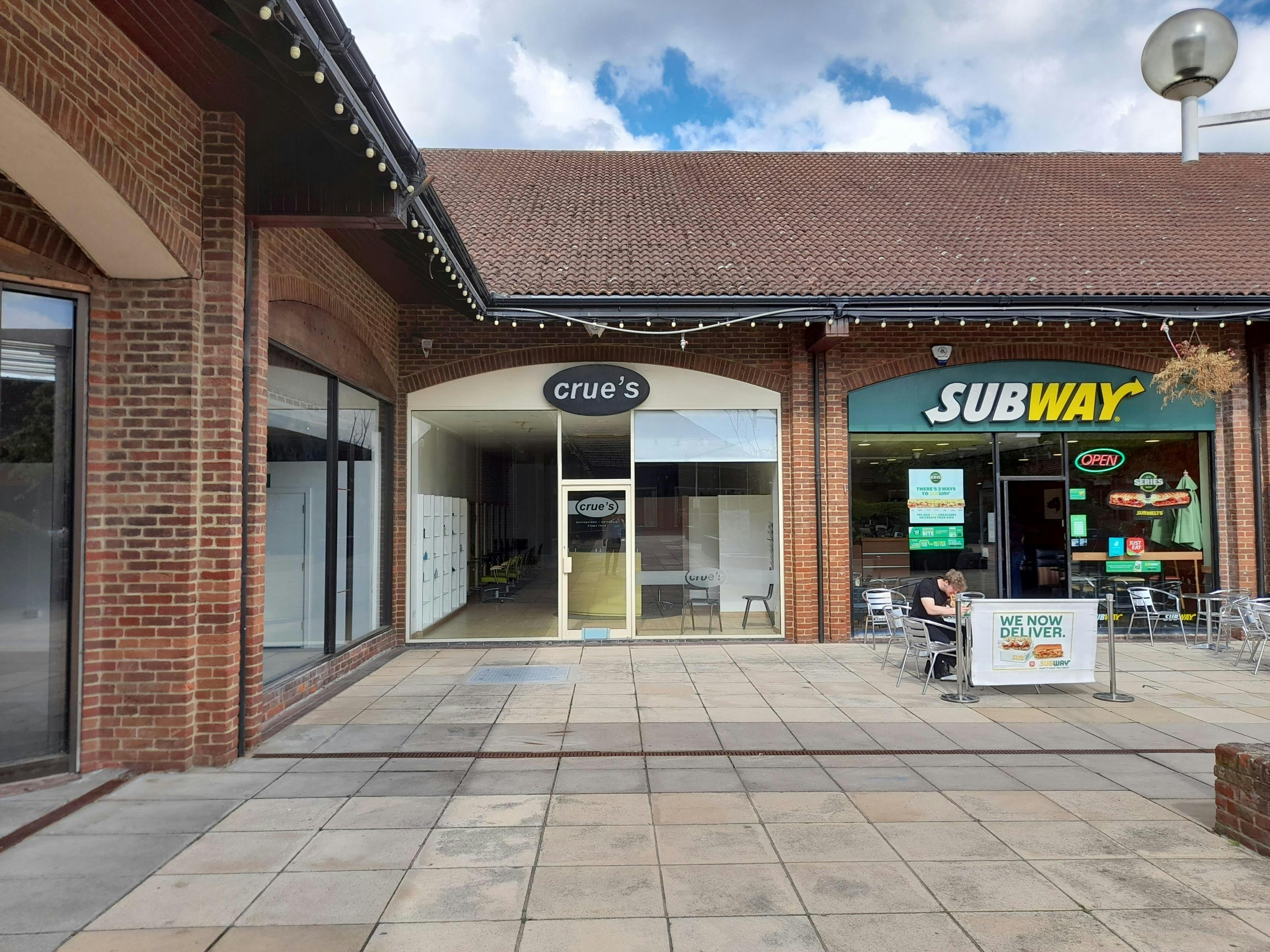 11 Chineham Shopping Centre, Basingstoke, Restaurant / Retail To Let - processed1f01b6d00c9c4ae0b5bd4e203445fd25_qkTOEDje.jpeg