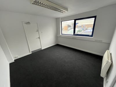 Unit 5, Bristol, Industrial To Let - Office.jpg
