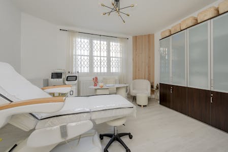 26 Church Street, London, High Street Retail For Sale - 26 church st1706.jpg