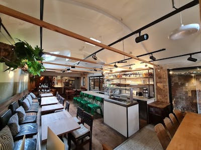 9 Station Approach, Richmond, Leisure / Retail To Let - 20250805_115226.jpg