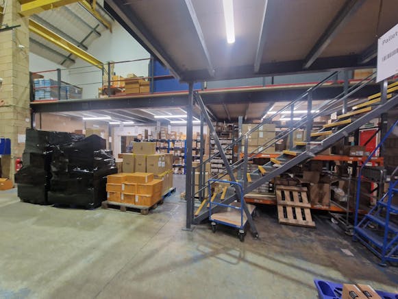 Unit 3 The Rutherford Centre, Basingstoke, Industrial To Let - 20251118_161625  Unit 3.jpg