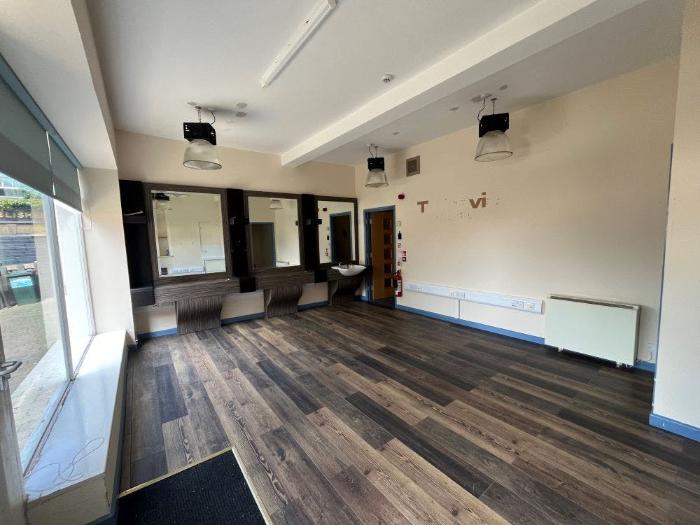 Unit 2, 26 Cornhill House, Unit 2 - image00017.jpg