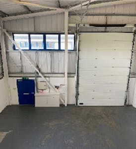 Unit 16, Enfield, Industrial To Let - Loading.jpg