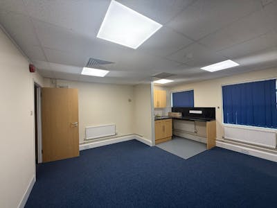 Cottis House, Locks Hill, Rochford, Office To Let - WhatsApp Image 2025-08-28 at 14.14.05_ca3966d3.jpg