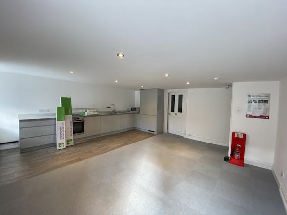 Suite 1, Fountains Mall, Odiham, Offices To Let - IMG_3886.jpeg