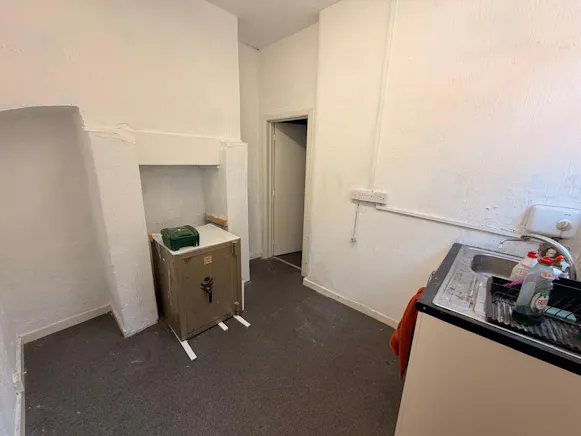 280 London Road, Westcliff-on-Sea, Office / Retail To Let - WhatsApp Image 2026-08-03 at 12.24.33 (1).jpeg