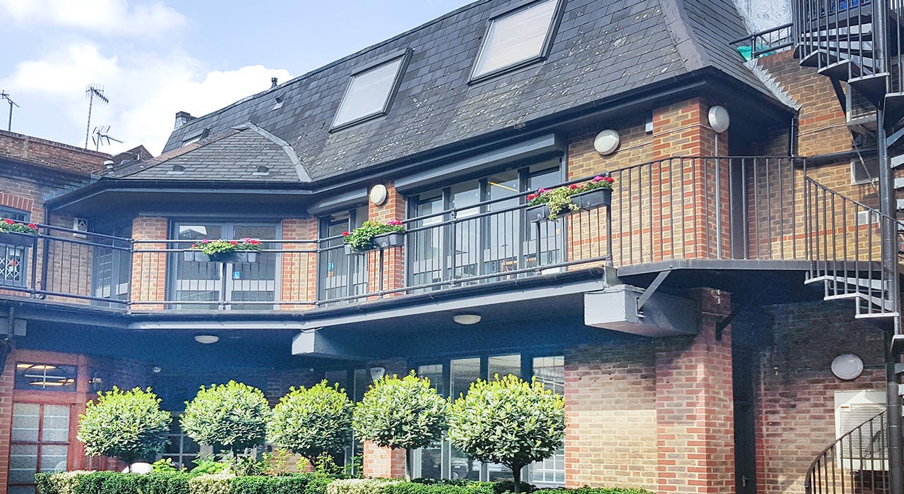 Studio 10, 92 Lots Road - U10 92 Lots Road Chelsea SW10 Sale ex2.jpg