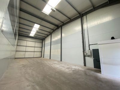 Unit 23, Newport Business Centre, Corporation Road, Newport, Industrial/Logistics To Let - 23Newport00800x600.jpg