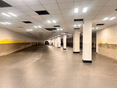 34 High Street, Newport, Retail To Let - 9.jpg