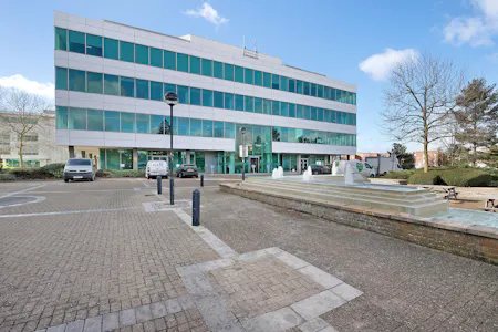 Titan Court, 3 Bishop Square, Hatfield, Office To Let - Titan Court Photography  Wells Design 55.jpg