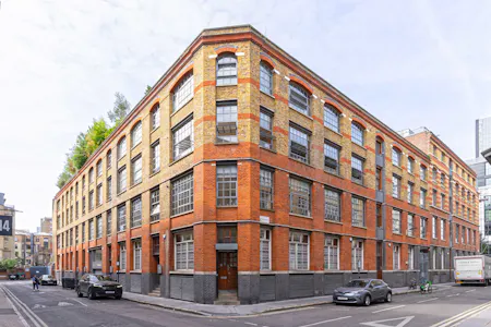 The Factory, 1 & 3B Underwood Row, London, Office For Sale - 1-3b-Underwood-Row-N1-7LZ-Shoreditch-Hoxton-Old-Street-District-Office-Showroom-Studio-For-Sale-To-Let-External11-Dominion.London.jpg