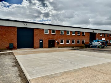 Unit S2 Cherrycourt Way, Leighton Buzzard, LU7 4UH