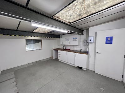 Unit 9 - Summerstown, London, Industrial To Let - 717541ae31c04e5ea2965e02a1776559.jpeg