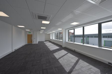 Unit 16, Bridgewater Point, Trafford Park, Industrial To Let - DSC_3016.JPG