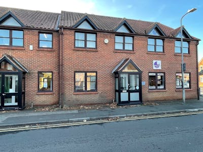 5 Mill House, Carre Street, Sleaford, Office To Let - photo 1.jpg