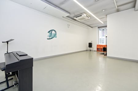 259 Goswell Road, London, E (Commercial / Business / Service) / Office To Let / For Sale - 259 goswell rd0563.jpg