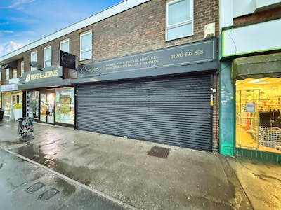 49 High Street, Canvey Island, Retail To Let - 93737957-WhatsApp 20Image 202026-01-08 20at 2017.44.43 20 281 29.jpeg