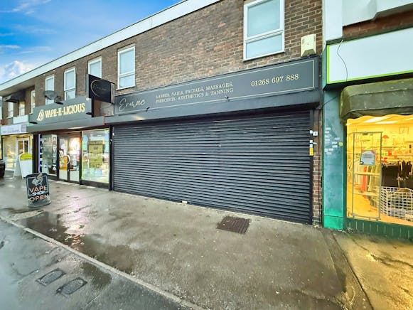 49 High Street, Canvey Island, Retail To Let - 93737957-WhatsApp 20Image 202026-01-08 20at 2017.44.43 20 281 29.jpeg