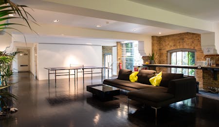 Albion Courtyard, London, Office To Let - Albion 3.jpg
