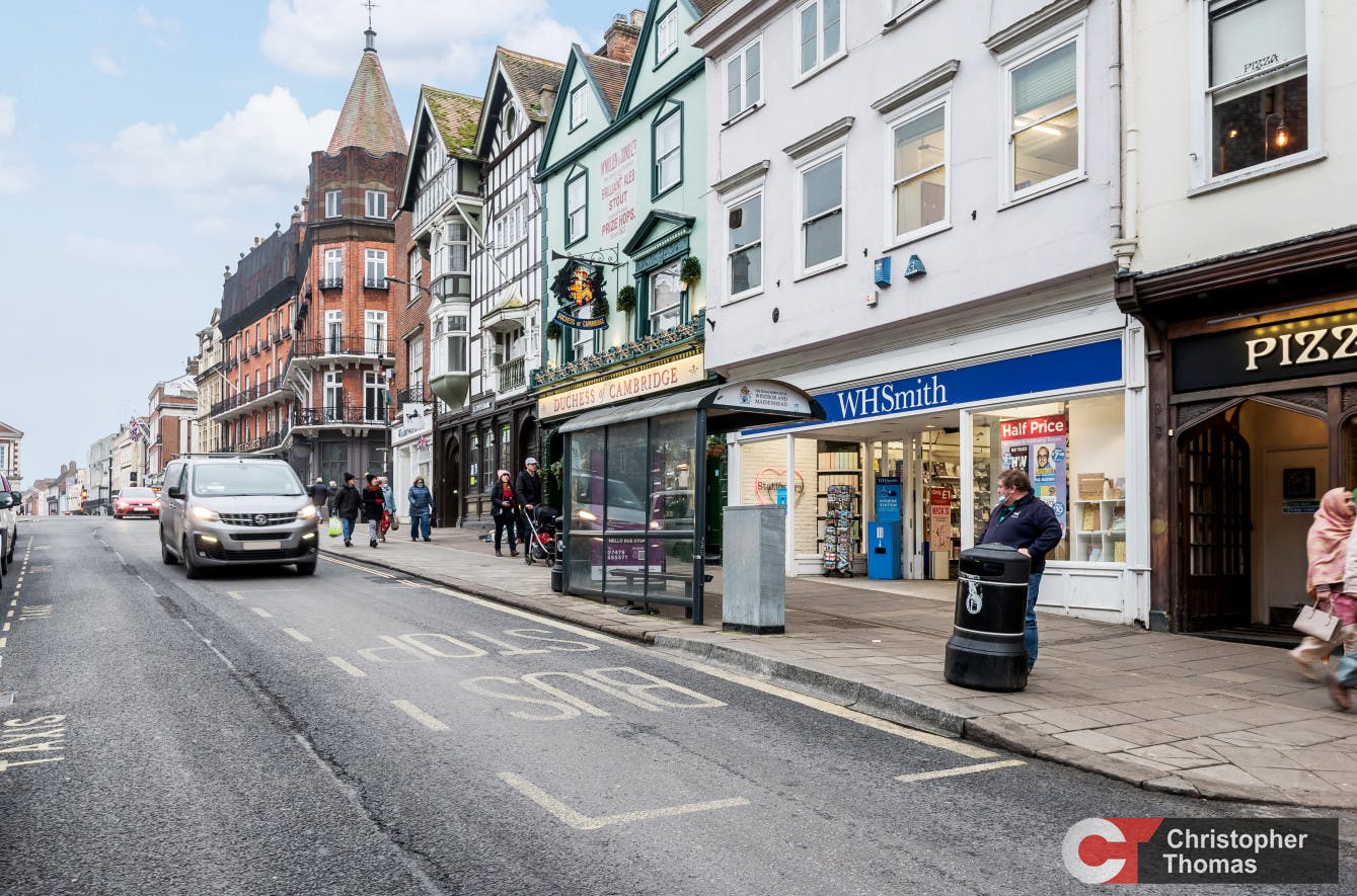 2 Thames Street, Windsor, A3 / Retail To Let - e2723191f1e8402eadeda59de2e1dee7.jpg