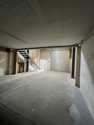 Unit 6, Hayes, Industrial To Let - 20260817_162727000_iOS 1 3.jpg