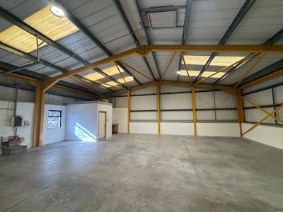 Unit 36, Aberaman Park Industrial Estate, Aberdare, Industrial To Let - IMG_7241.jpeg