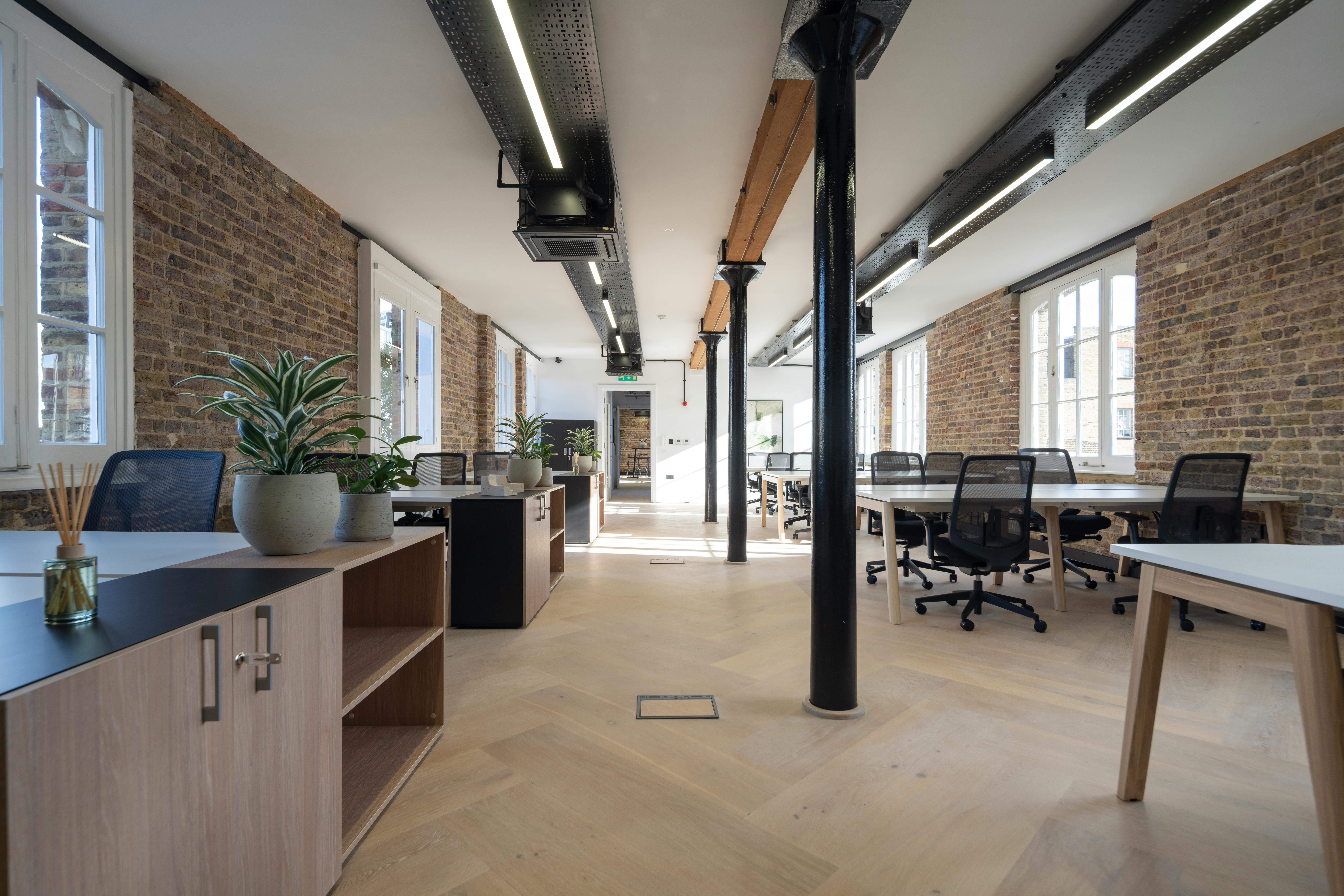 Office in London - photo 2