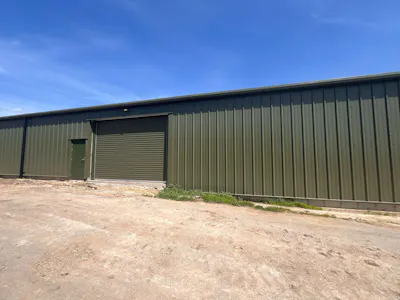 Industrial Units, Oakcroft Farm, Aylesbury, Industrial To Let - WhatsApp Image 2026-05-26 at 09.2.jpeg
