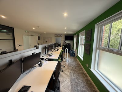 1st Floor, Hove, Office To Let - IMG_6311.jpg