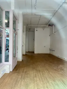 2-4 Royal Arcade, Cardiff, High Street Retail / Retail - In Town To Let - IMG_1564.jpg