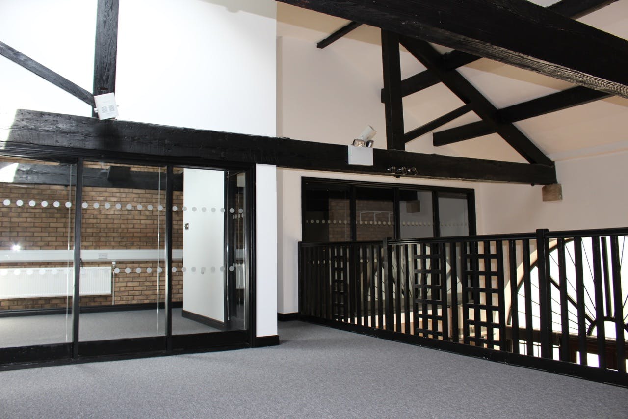 3 Moorfield Chambers, Moorfield Crescent, Leeds, West Yorkshire, LS19 7EA