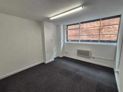 Brighton Road, Stockport, Industrial/Logistics To Let - 20260324_120155.jpg