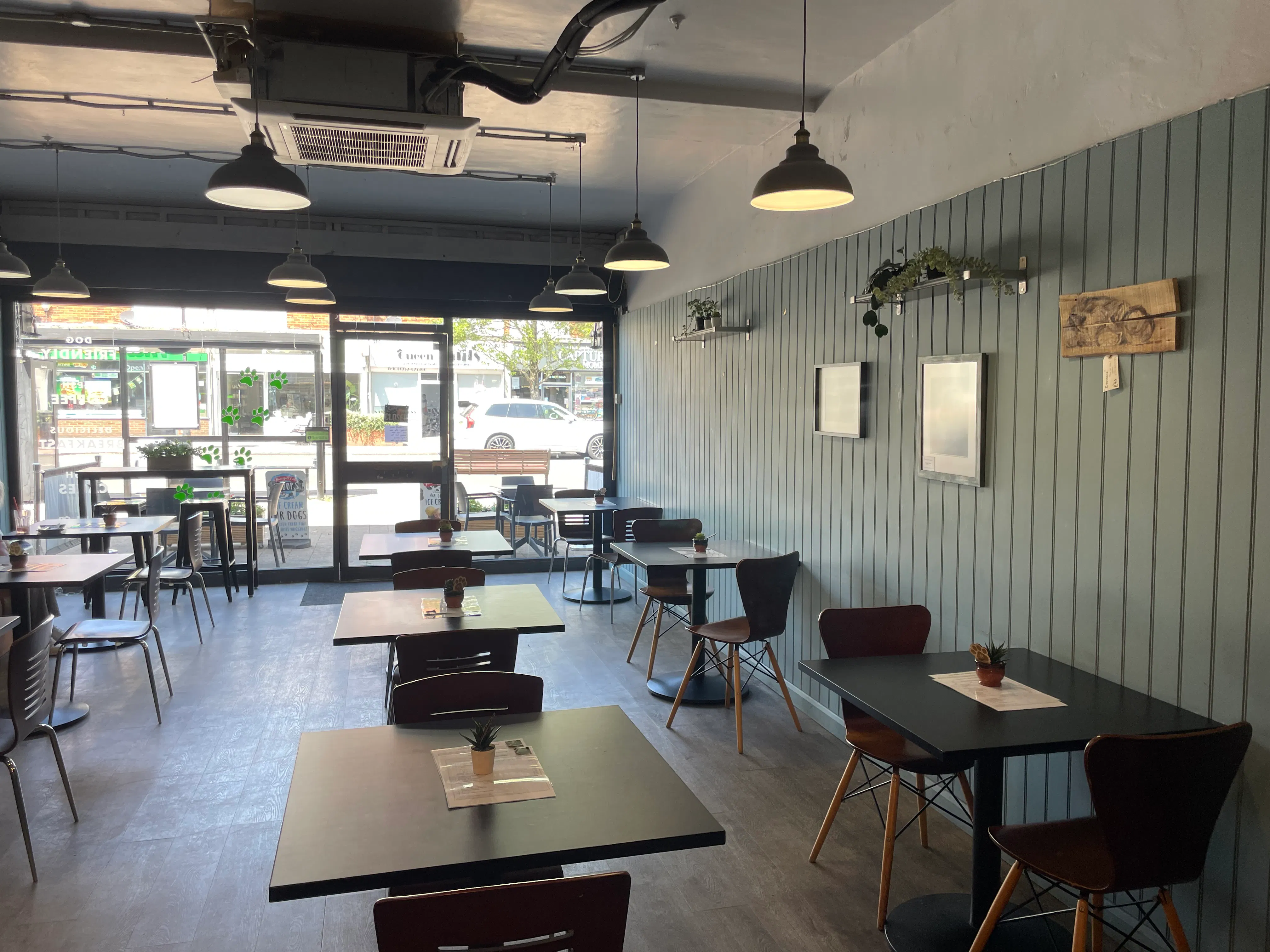 285 Fleet Road, Fleet, Retail To Let - IMG_4388.jpg