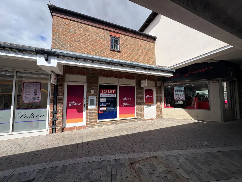 Units 4, 32 & 3 Crown Walk, Bicester, Office / Retail To Let - Unit 32.jpg