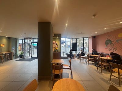 14 Market Place, Abingdon, Office / Retail To Let - Seating Area (4).jpg