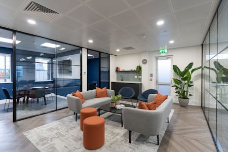 6 Bell Street, Maidenhead, Office To Let - 6 Bell St41.jpg