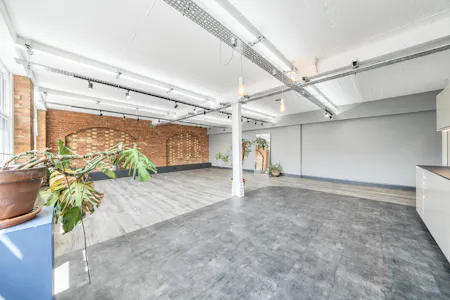 Canonbury Yard Canonbury Business Centre, London, Office To Let - 1483911-17-6a3e6b1690056.jpg