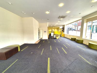 2 Warren Street, Stockport, Retail To Let - 20250624_151402.jpg