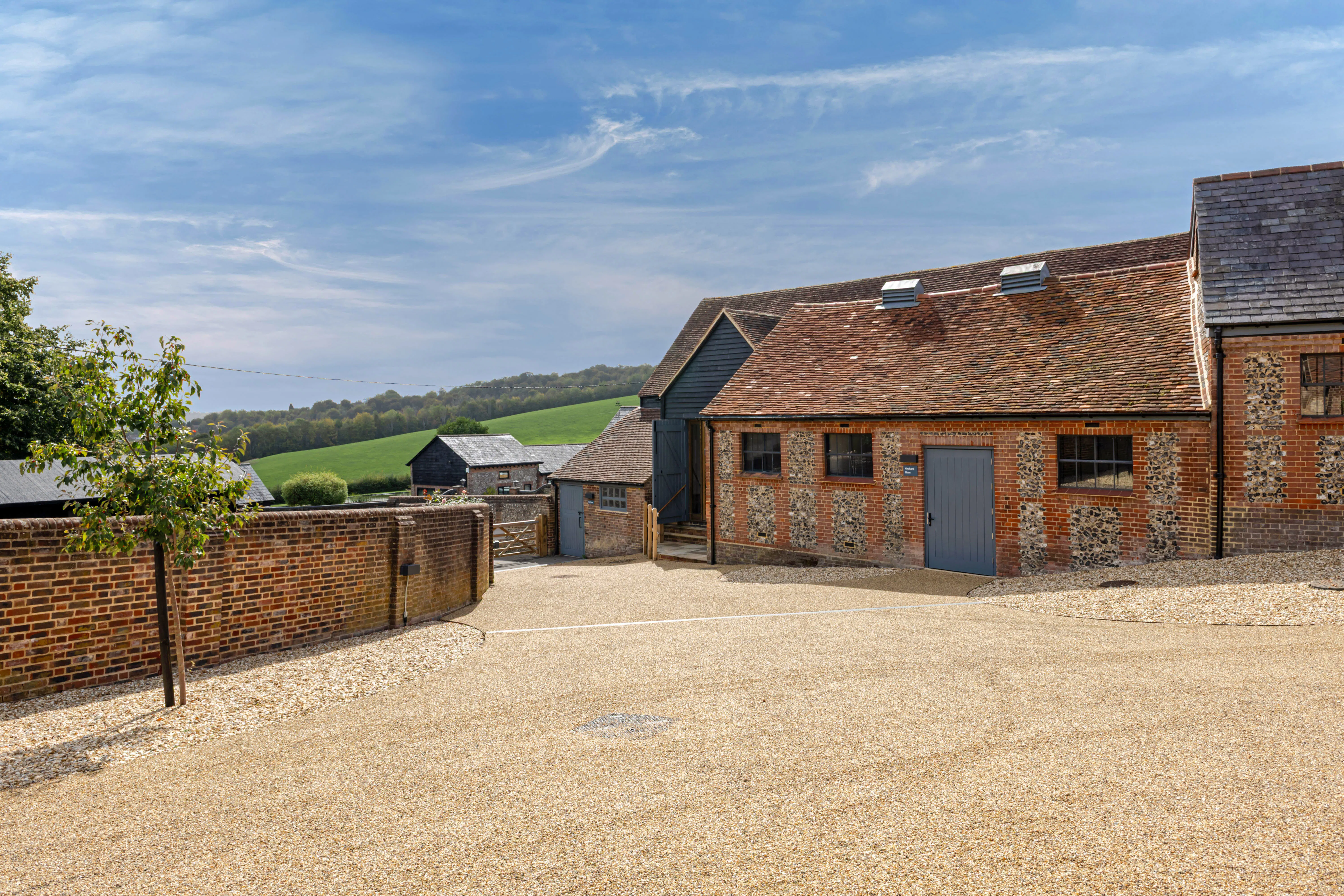 Manor Farm Barns, Hughenden Manor Estate, High Wycombe, Offices To Let - 115001 Manor Barn Farms (7).jpg