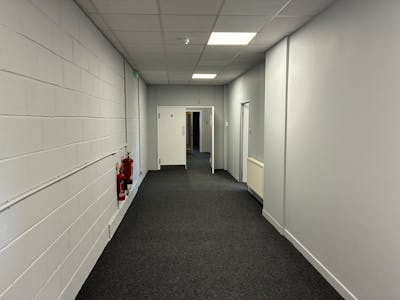 22 Payne Street, Glasgow, Office To Let - Hallway Facing Towards Payne Street Entrance.jpeg