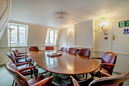 4 College Hill, London, Office For Sale - 8621993interior08800.jpg