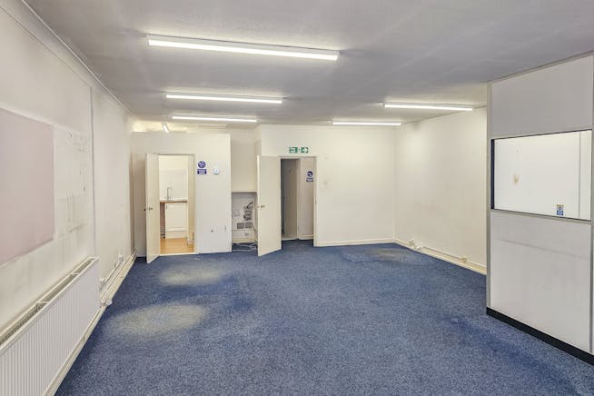 Unit 7 Freehold Industrial Centre, Hounslow, Office / Industrial / Warehouse For Sale - 3.jpg