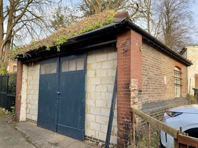 Victorian Garage, R/o 72 New Bedford Road, Luton, Distribution / Distribution Warehouse / Industrial / Industrial/Logistics / Industrial / Manufacturing / Industrial / Storage / Light Industrial To Let - 2.JPG