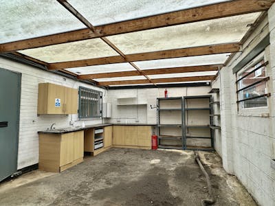 110 Marsh Road, Luton, Automotive / Automotive Roadside (Car Showroom) / Industrial Land / Motortrade / Open Storage / Yard To Let - Image 4