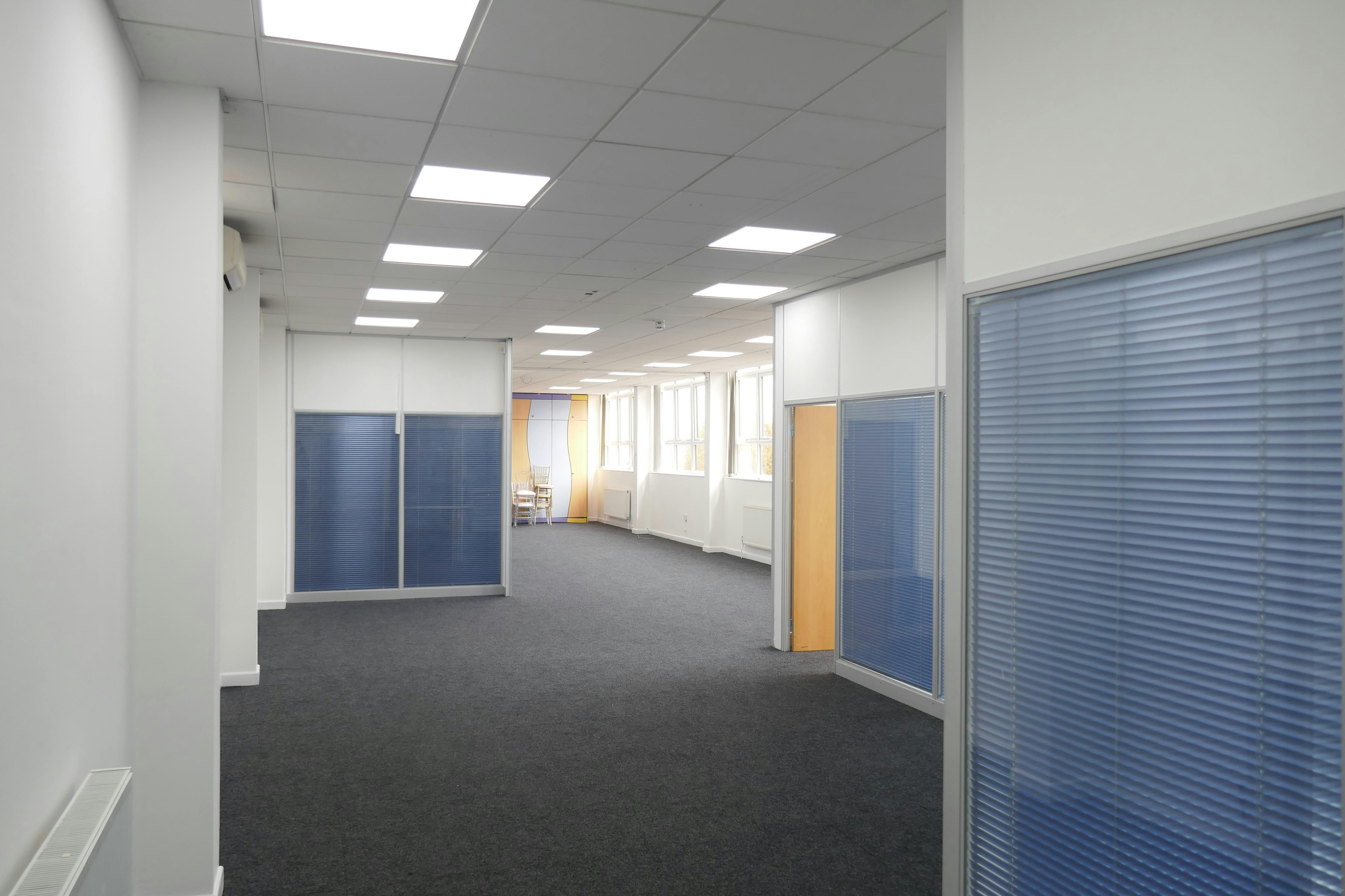 Circle Line House, Harlow, Offices To Let - P1060211.JPG