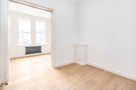 Tuskar Street, London, Residential House / Terraced house To Let - Reception Room