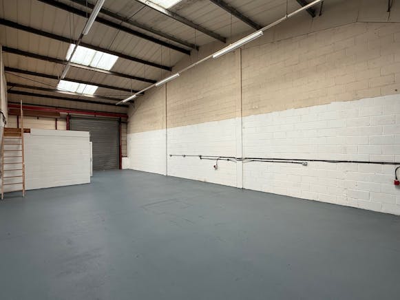 Unit 6 Axis Business Centre, Westmead Trading Estate, Swindon, Industrial To Let - Unit 6 Axis internal.jpg