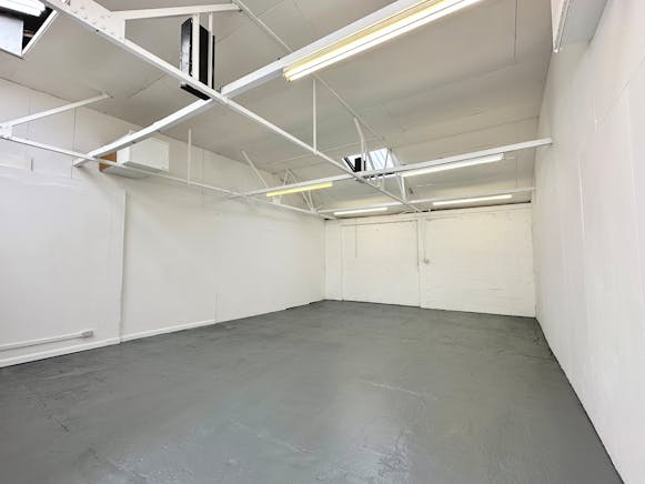 Unit 16E, Mimram Road, Hertford, Industrial To Let - IMG_0112.JPG