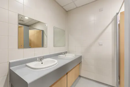 P17, Heywood Distribution Park, Pilworth Road, Rochdale, Industrial To Let - 8692871-interior33-800.jpg