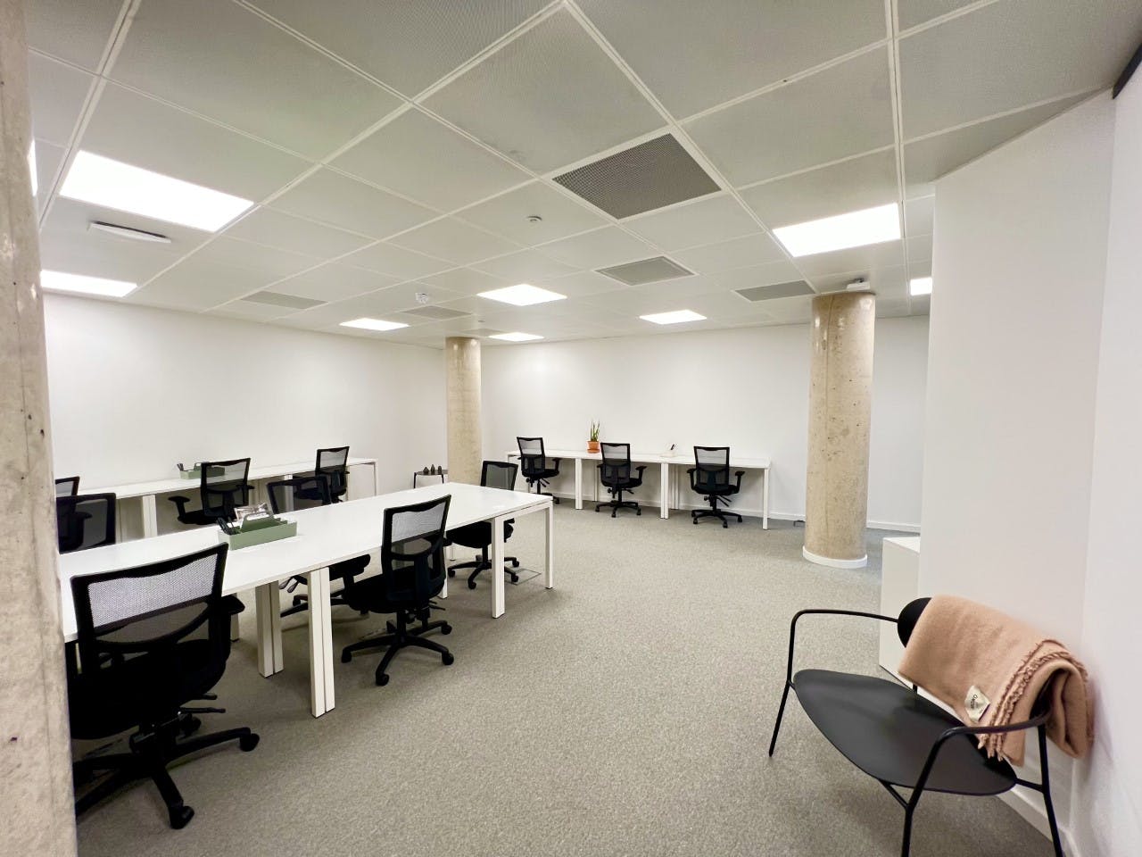 Office in London - photo 4